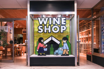 和泉屋　ショーウィンドウ